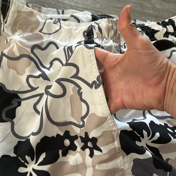 Beverly Hills Polo Club Black/White/Gray Floral Cargo Swim Trunks XL - Picture 5 of 11